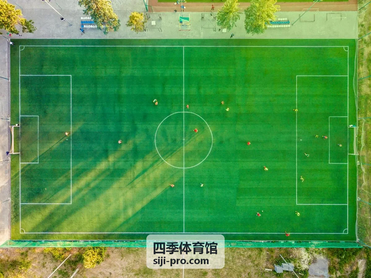 四季体育馆恒温泳池